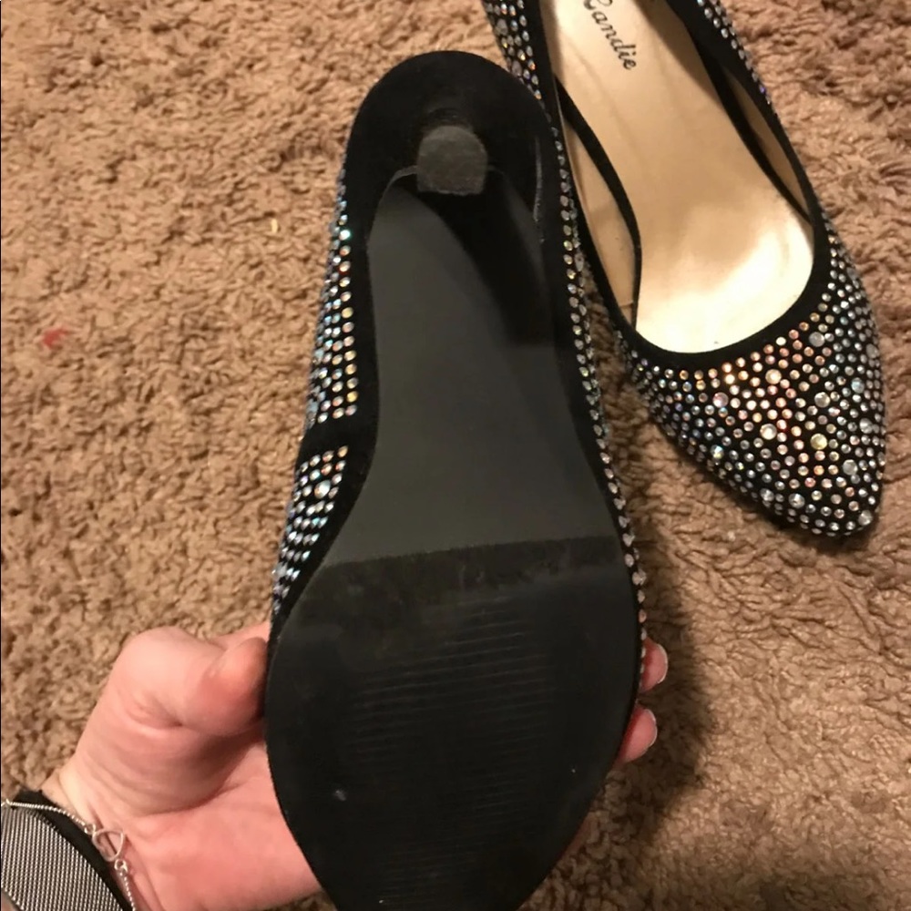 High Heels - Picture 3 of 3
